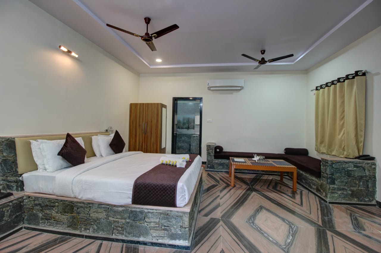 Takhat Villa Premium Suite spacious interior with luxury furnishings
