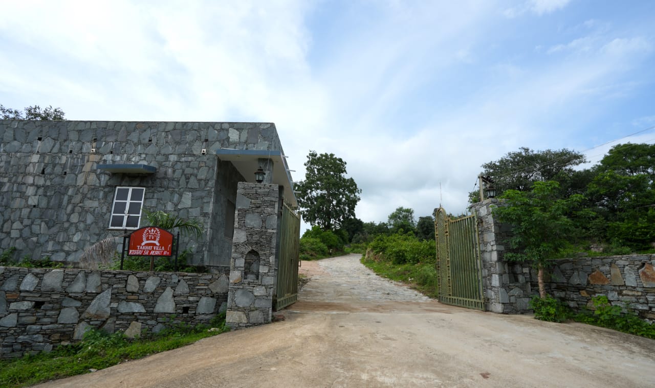 Takhat Villa — luxury retreat in Kumbhalgarh surrounded by Aravalli hills