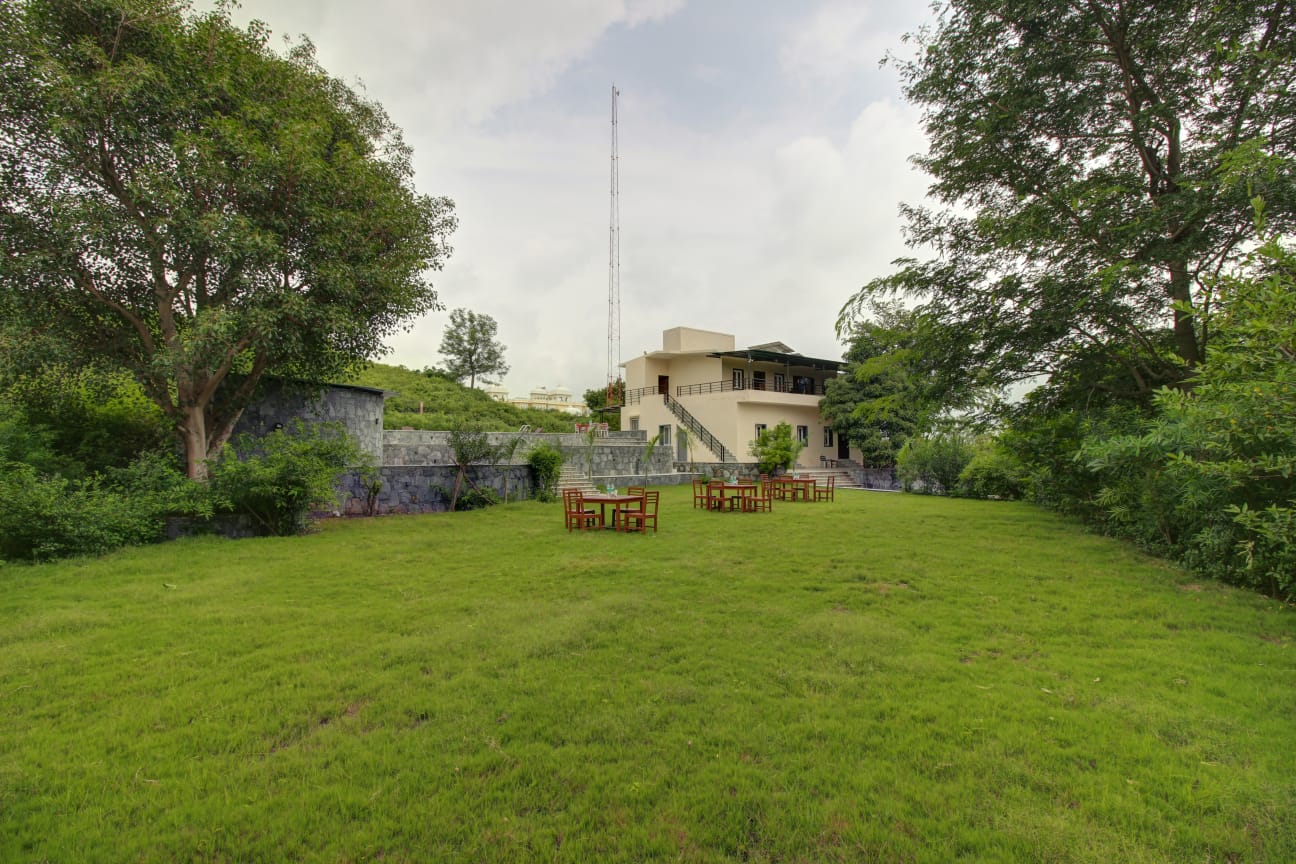 Outdoor garden seating for relaxation